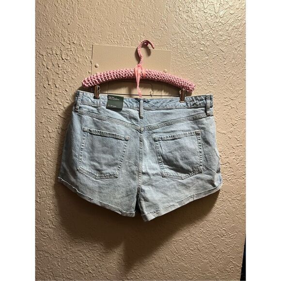 Wild Fable High-Rise Rolled Cuff Jean Shorts Woman’s Size 17 NEW - Picture 4 of 8